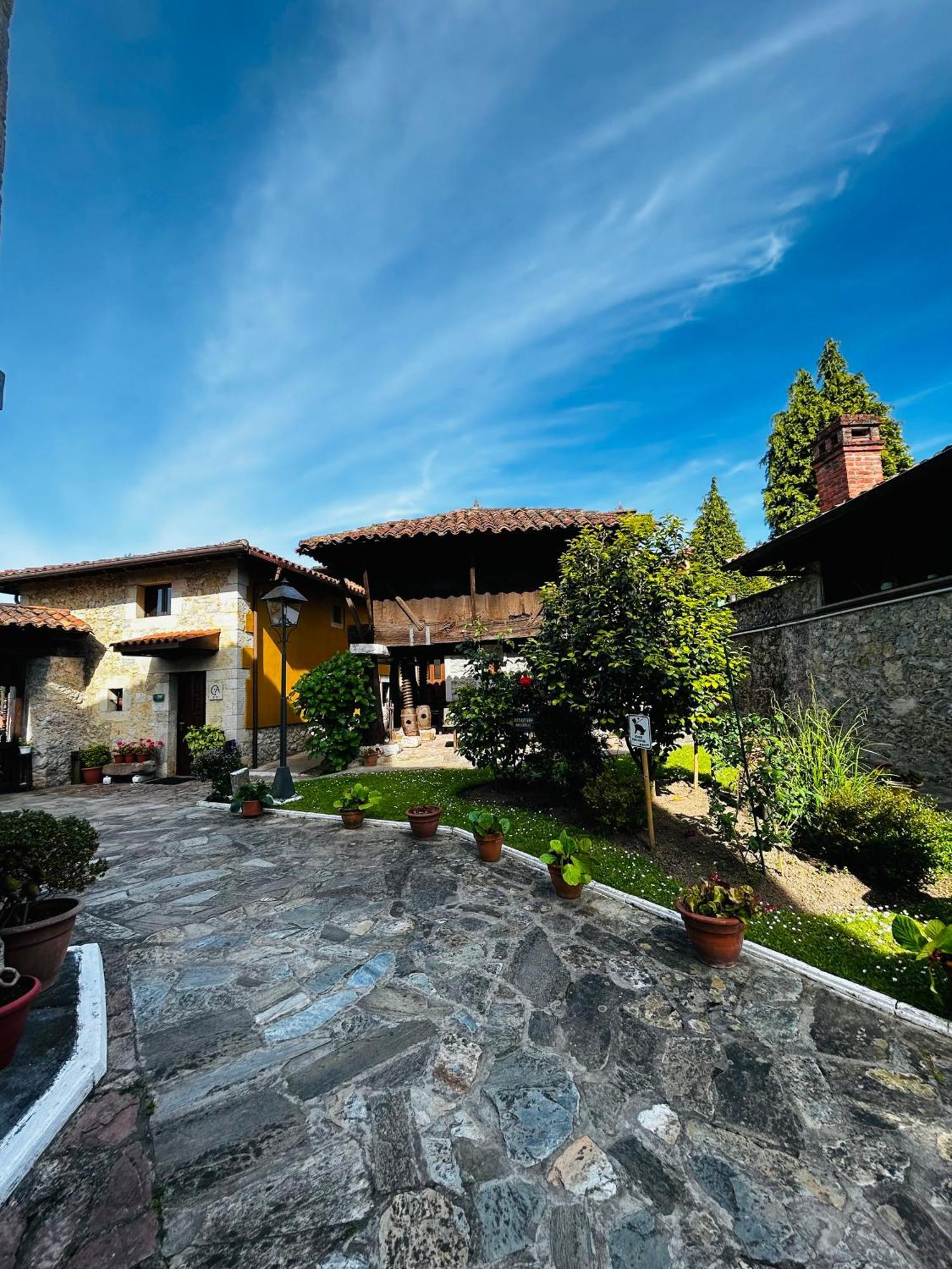 Apartamentos Rurales L'Arquera Llanes Dış mekan fotoğraf