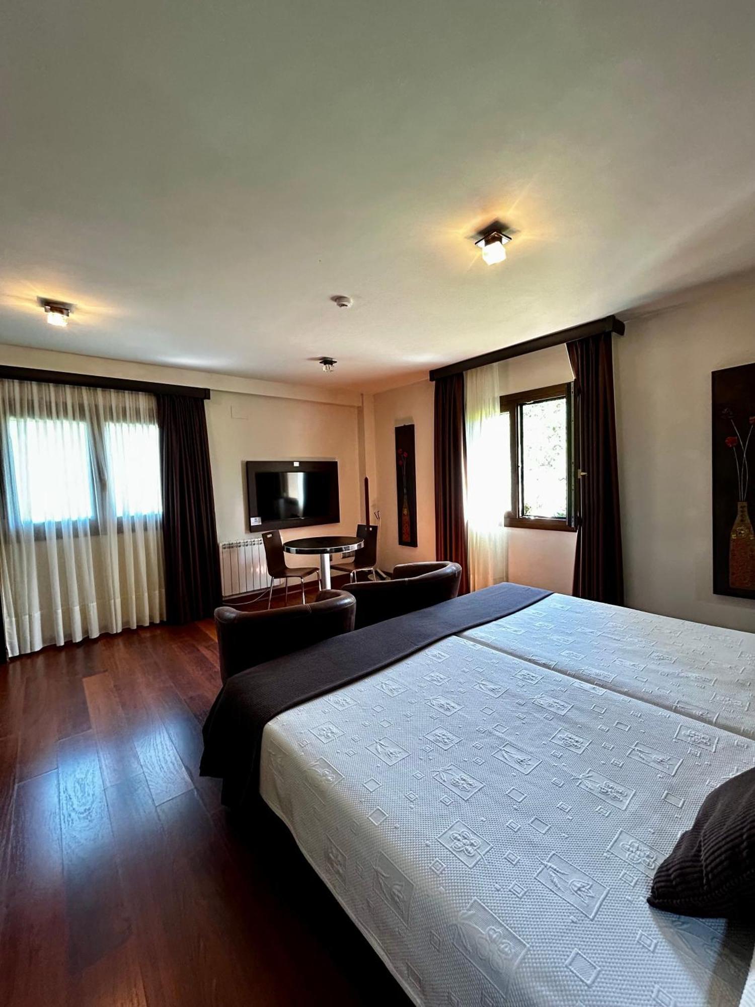 Apartamentos Rurales L'Arquera Llanes Dış mekan fotoğraf
